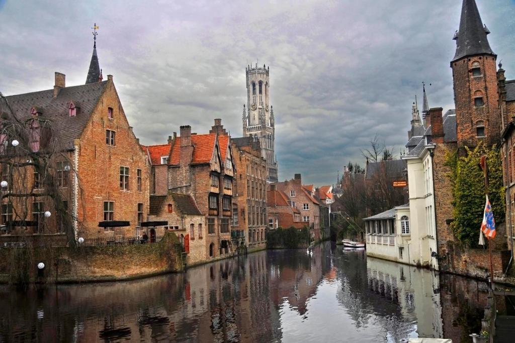 Guest House Huyze Die Maene Brugge Buitenkant foto